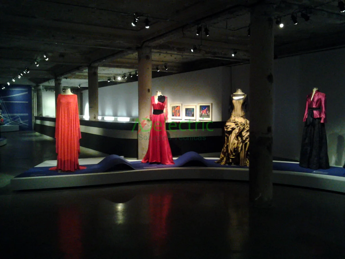 Iluminação Técnica para Exposição do Museu do Fado no MUDE